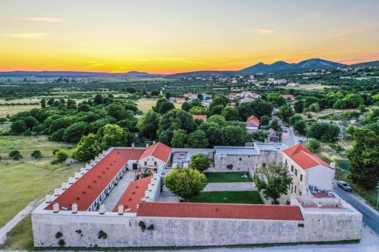 Heritage Hotel Maskovica Han Pakoštane Zewnętrze zdjęcie